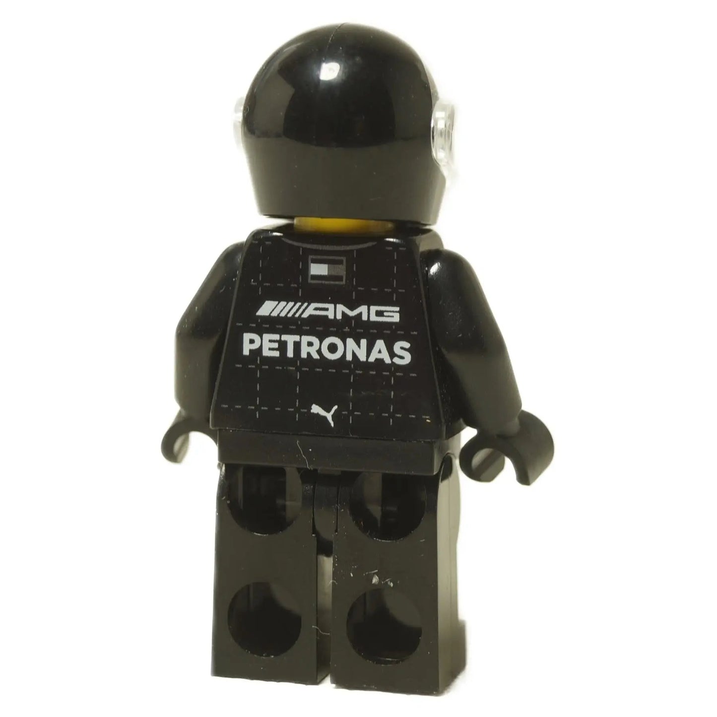 Zadní pohled na LEGO® Mercedes F1 jezdec minifigurka sc100 s logy AMG Petronas a Puma na černé kombinéze.