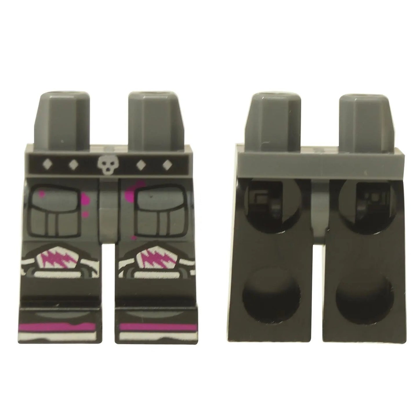 Vista frontal y trasera de la pieza de piernas de minifigura LEGO® (970c11pb55) en negro con un cinturón de calavera plateado y rodilleras de relámpago magenta.