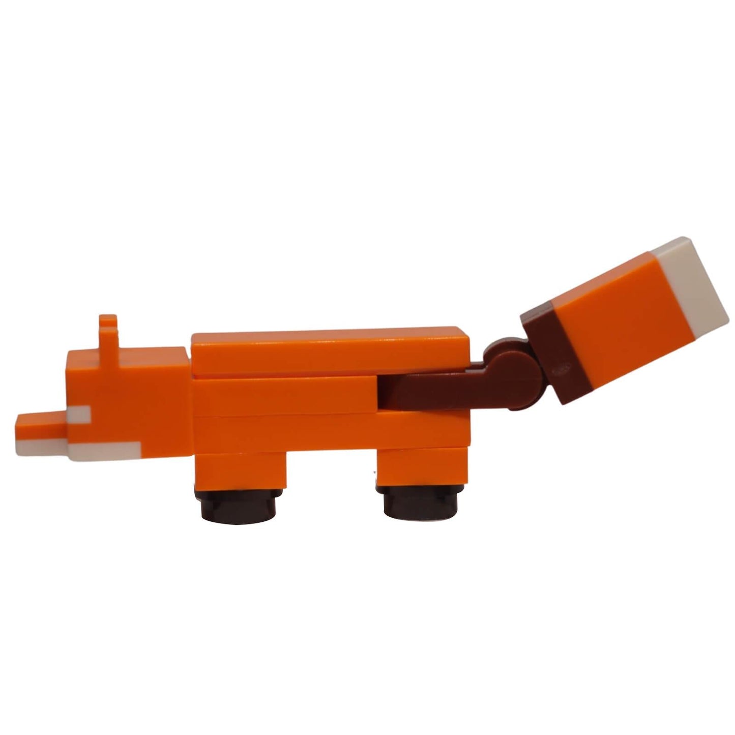 LEGO Minecraft fox brick built with white face from set 21585 Chicken Farm, side