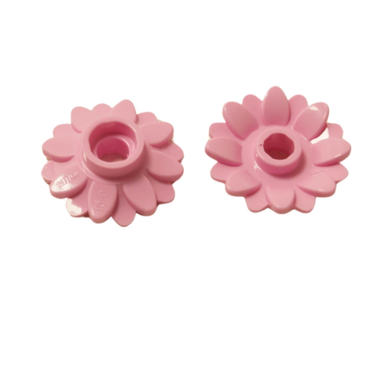 LEGO Planta Flor 2 x 2 Redonda con 16 Pétalos y Estudio Abierto (Parte 6901) en rosa brillante.