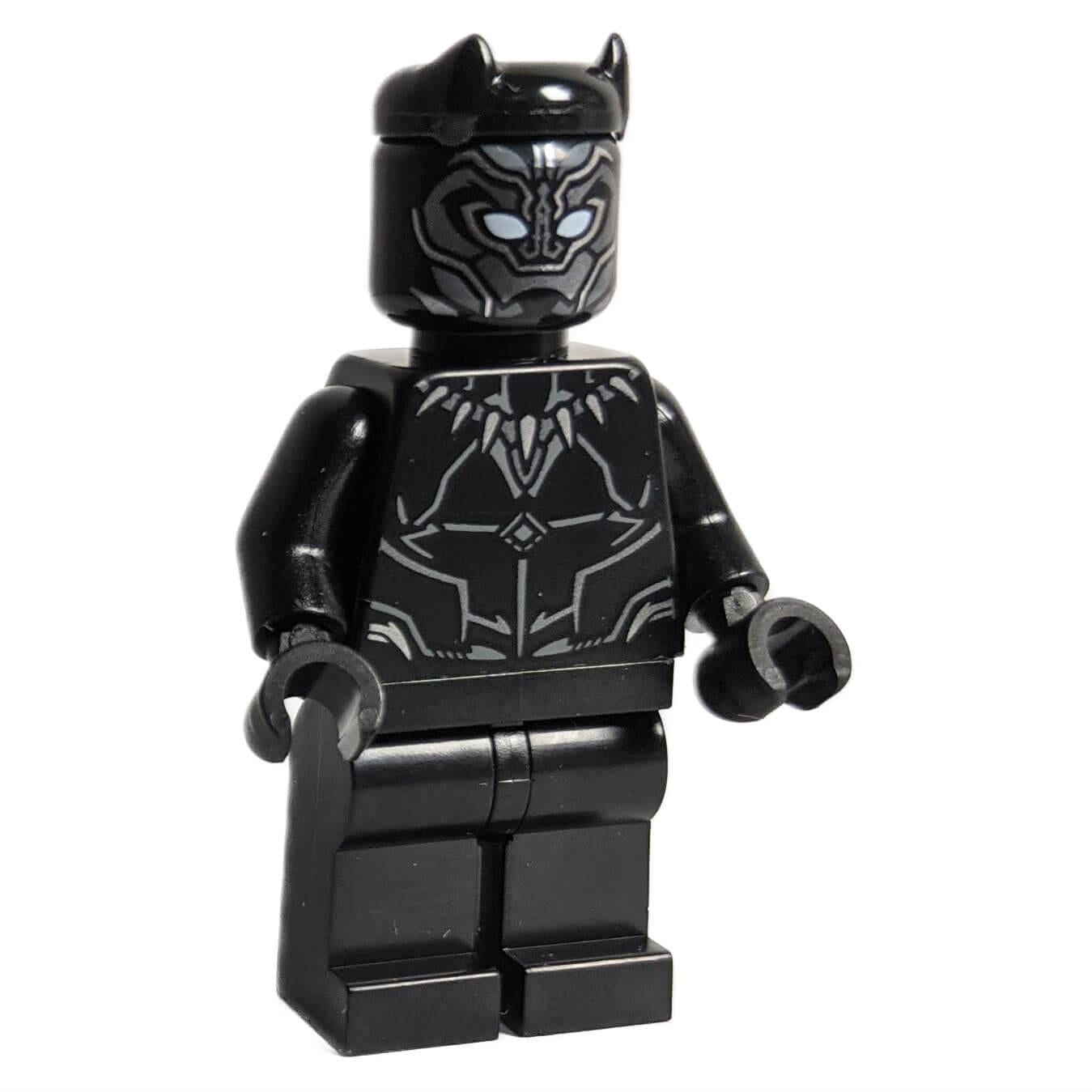 LEGO Black Panther minifigure, front view, claw necklace and white eyes.