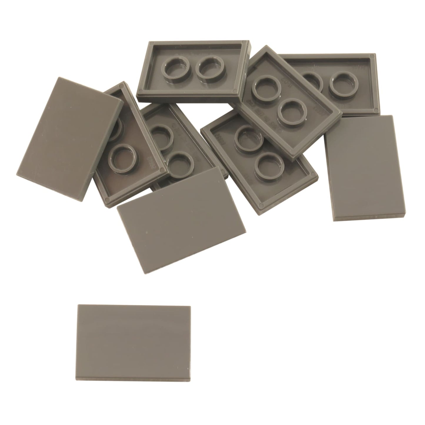 LEGO® Tile 2x3 in durable plastic, in light bluish gray, perfect for smooth surfaces, flooring, and decorative MOC detailing.
