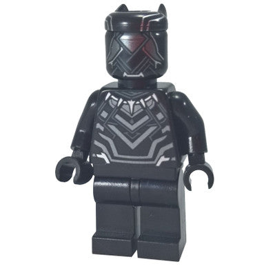 LEGO Black Panther minifigurka se stříbrným náhrdelníkem, čelní pohled