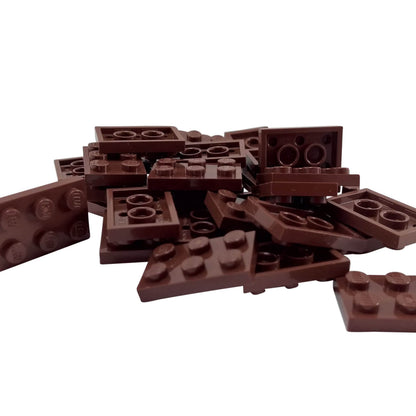 LEGO® Placa 2x3 de plástico duradero color marrón, ideal para construcciones estructurales, bases y conexiones MOC versátiles.

