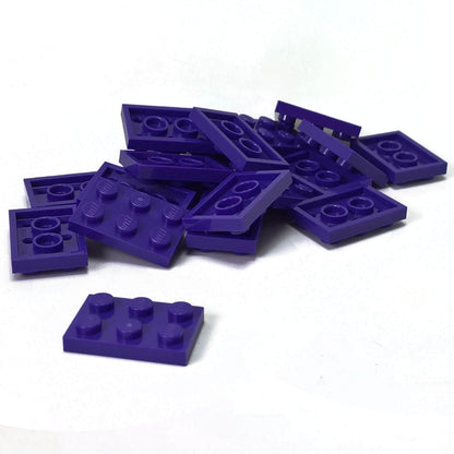 LEGO® Placa 2x3 de plástico duradero color púrpura oscuro, ideal para construcciones estructurales, bases y conexiones MOC versátiles.
