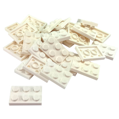 LEGO® Placa 2x3 de plástico duradero color blanco, ideal para construcciones estructurales, bases y conexiones MOC versátiles.
