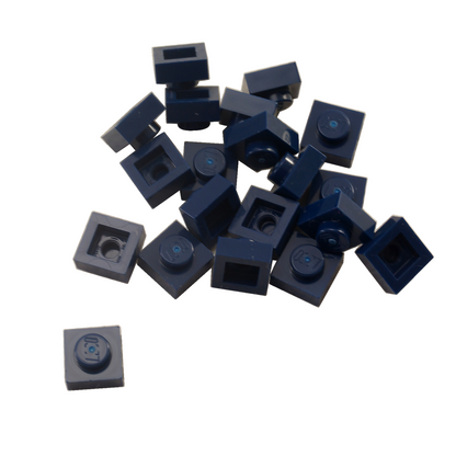 LEGO® Placa 1x1 en azul oscuro, un elemento básico versátil ideal para detalles, espaciado y conexiones precisas de MOC.
