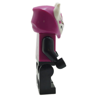 LEGO Drift minifigure frtn005 with mask and accessory Fortnite, side view.