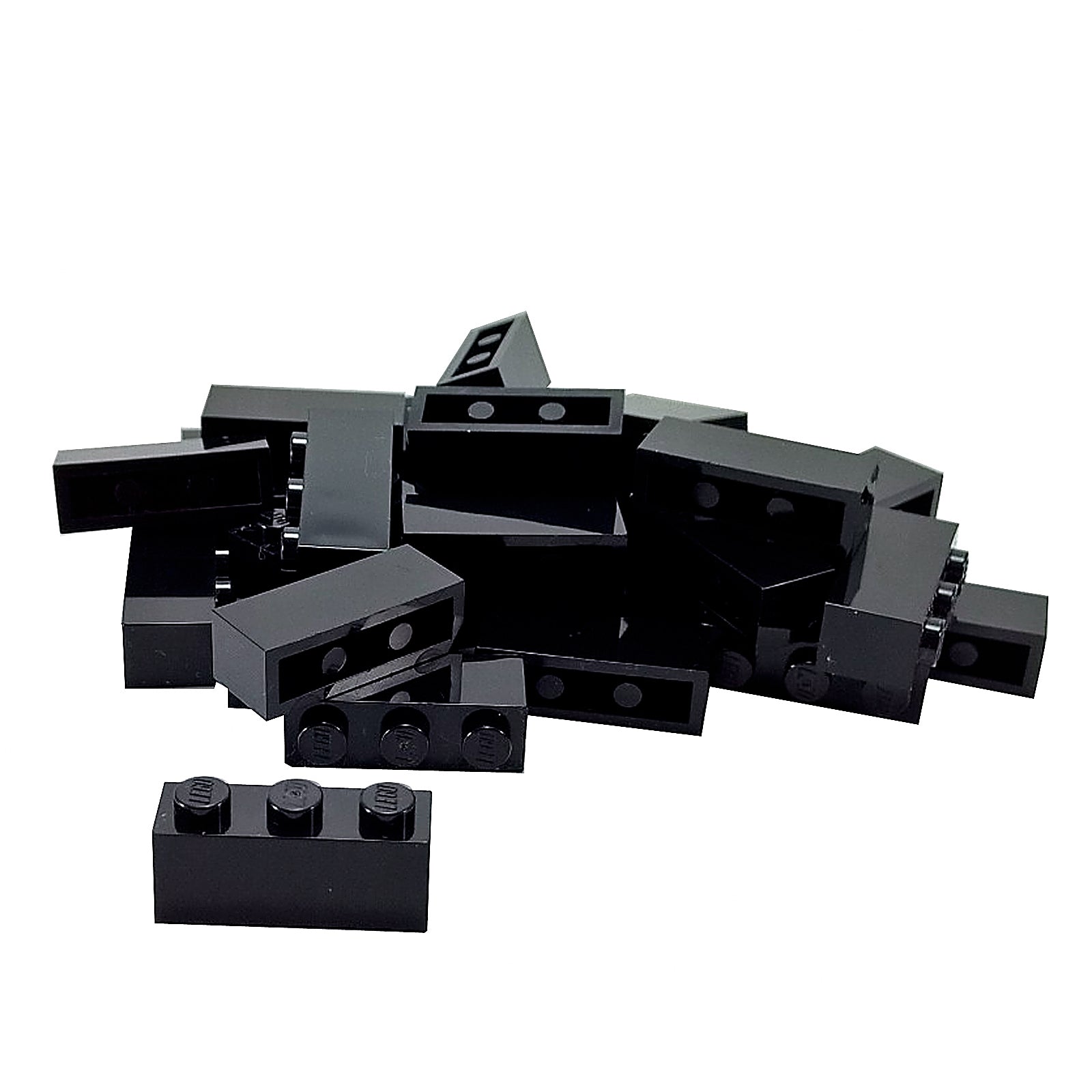 LEGO® Brick 1 x 3 (3622) standard rectangular building brick for structural layouts and detailed construction in black.