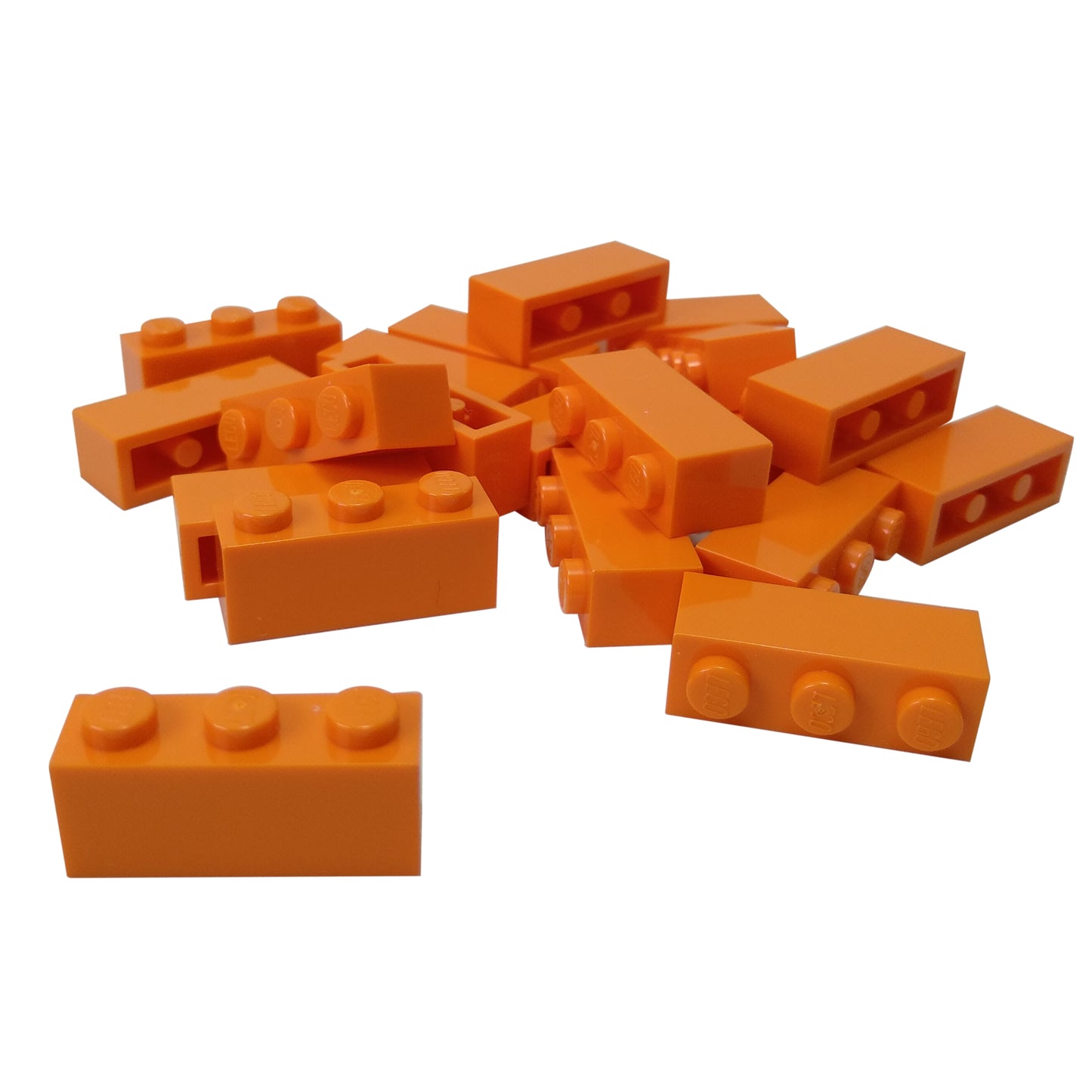 LEGO® Brick 1 x 3 (3622) standard rectangular building brick for structural layouts and detailed construction in orange.
