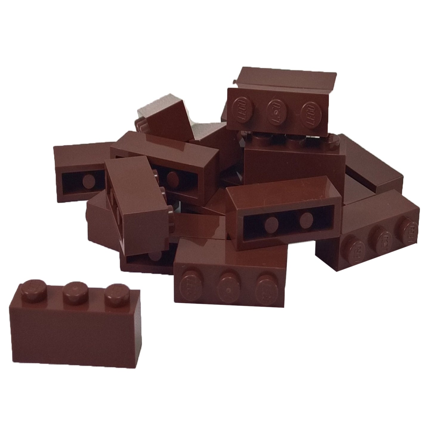 LEGO® Brick 1 x 3 (3622) standard rectangular building brick for structural layouts and detailed construction brown.
