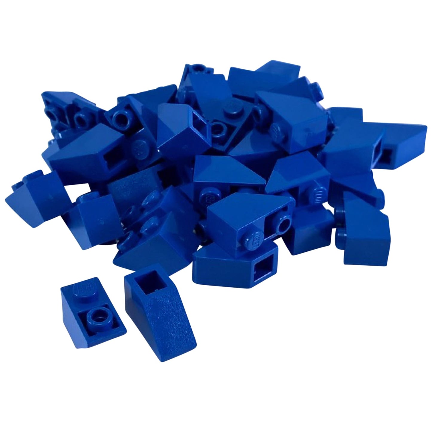LEGO® pieza de pendiente invertida de 45 grados 2x1 3665 utilizada para detalles angulados y modelado en la parte inferior, azul
