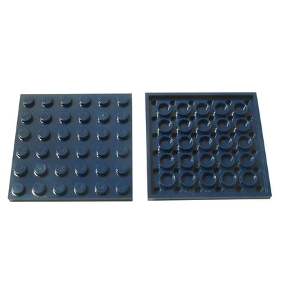 LEGO® 6x6-os lapka tartós sötétkék műanyagból, tökéletes alapok, platformok és masszív szerkezeti MOCs építéséhez.
