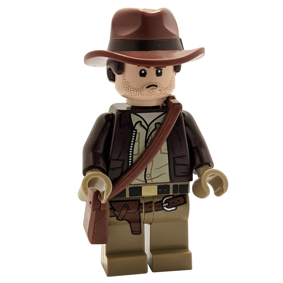 Indiana Jones - Tmavě hnědá bunda, červeno-hnědý dvojitě tvarovaný klobouk s vlasy, tmavě hnědé ruce 