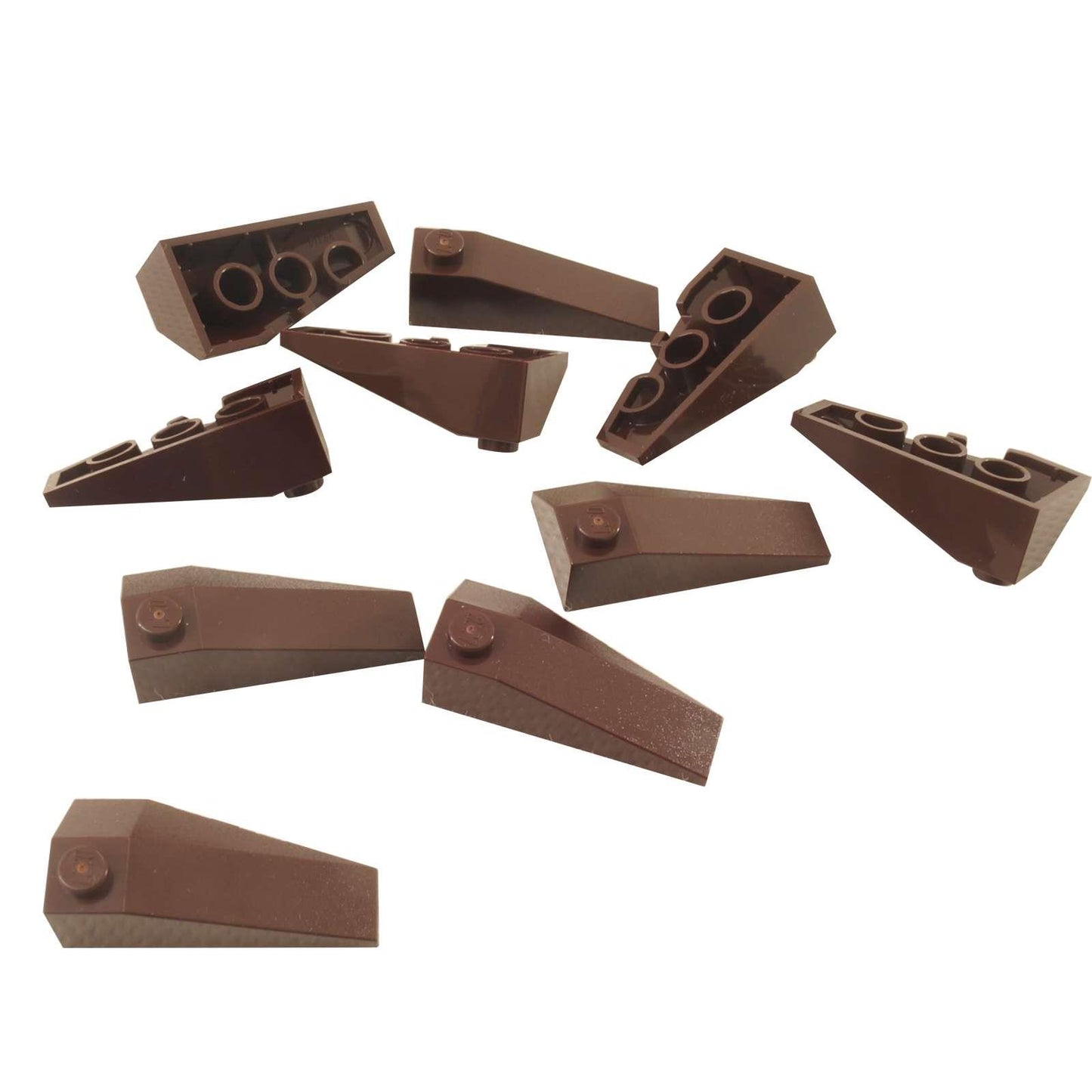 Dark brown LEGO® peça wedge 4x2 com inclinação tripla à esquerda 43710 usada para modelagem angular em veículos e construções
