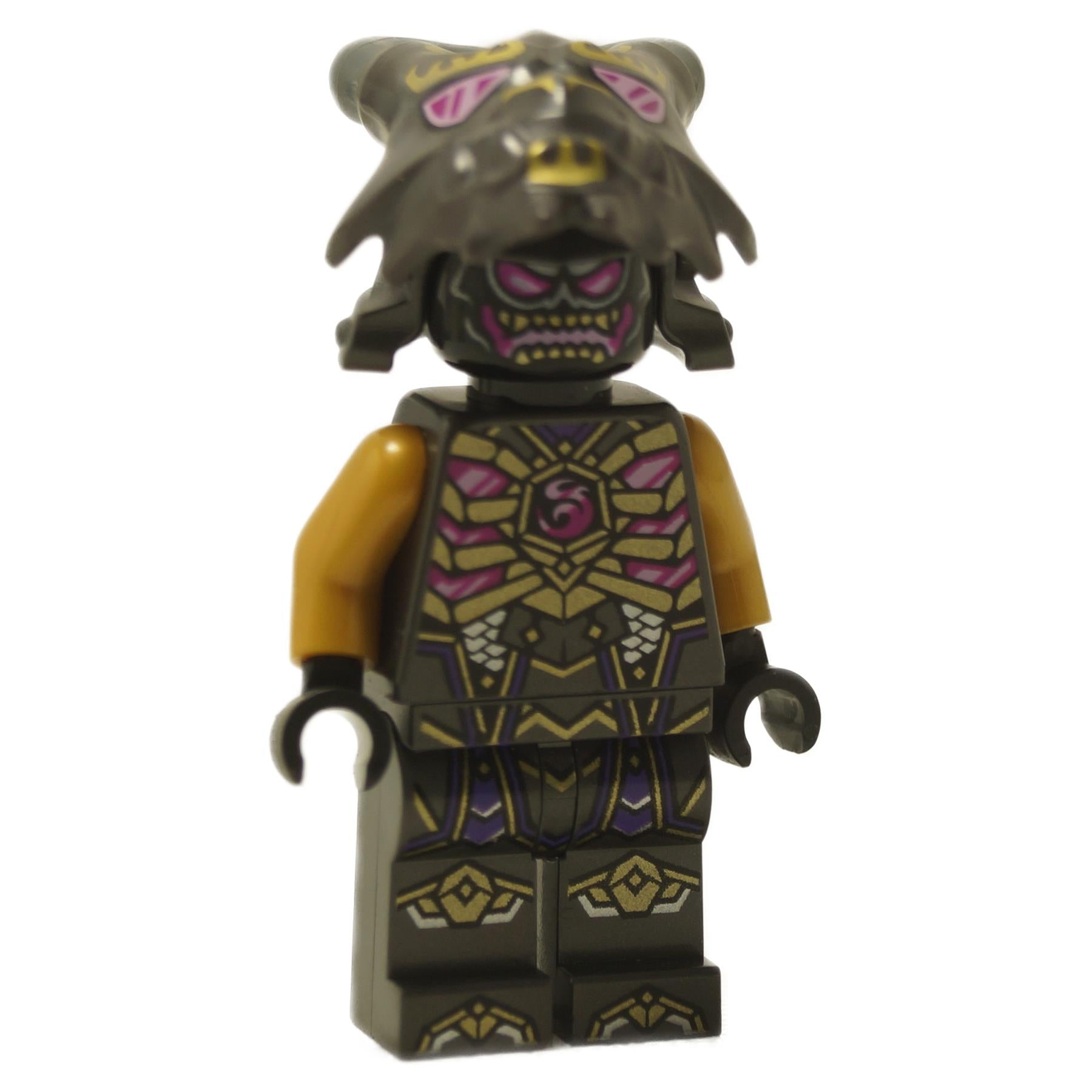 LEGO® Minifigure Crystal King / Overlord (njo0787) con elmo sollevato, che rivela una stampa dettagliata del viso viola e nero con occhi luminosi da NINJAGO®.