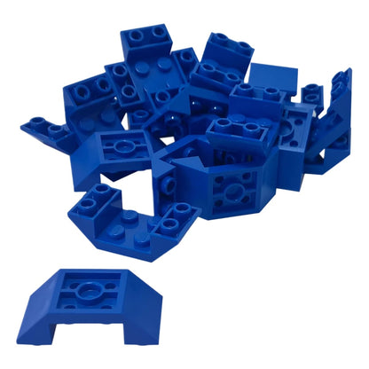 LEGO® Inverted Slope 45 4x2 Double v Černá, ideální pro spodky vozidel, střechy a pokročilé úhlové MOCy.
