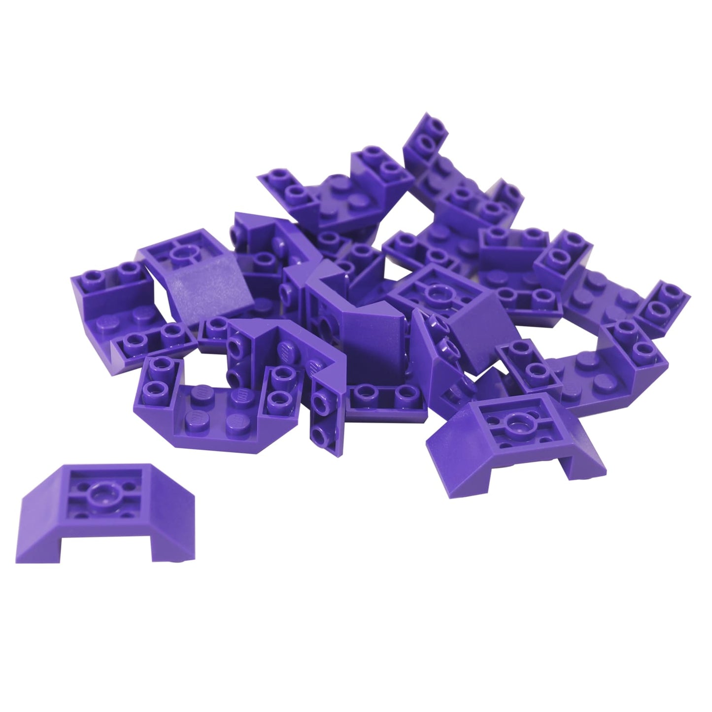 LEGO® Inverted Slope 45 4x2 Double v Tmavě Fialová, ideální pro spodky vozidel, střechy a pokročilé úhlové MOCy.
