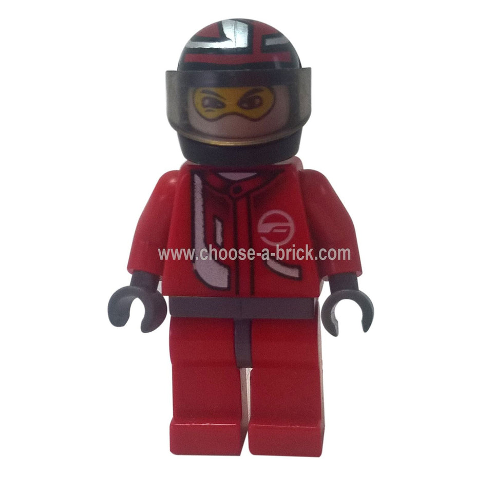 pemandu-pelumba-merah-dengan-balaclava-putih-helm-hitam-dengan-merah-perak