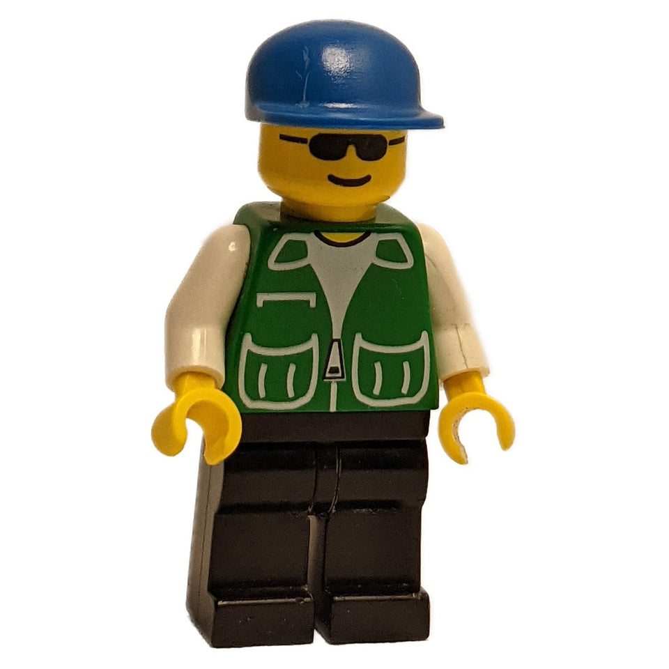 Minifigura con patrón de chaquetas verdes y gafas de sol 