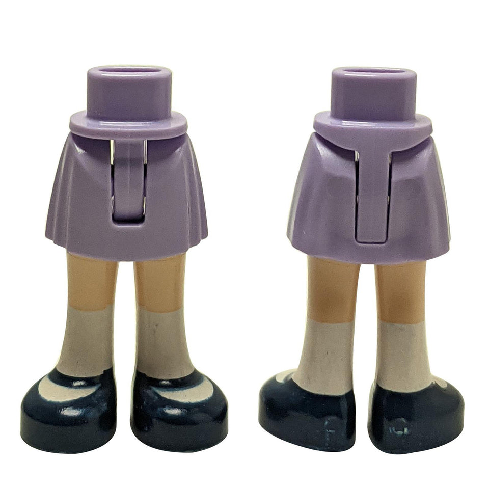 Mini Doll Fianchi e Gonna con Gambe Modellate Color Nougat Chiaro e Scarpe Blu Scuro Stampate e Calzini Bianchi 