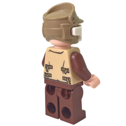 Back view of LEGO Rebel Trooper Rostok minifigure showing back printing on the tan vest.
