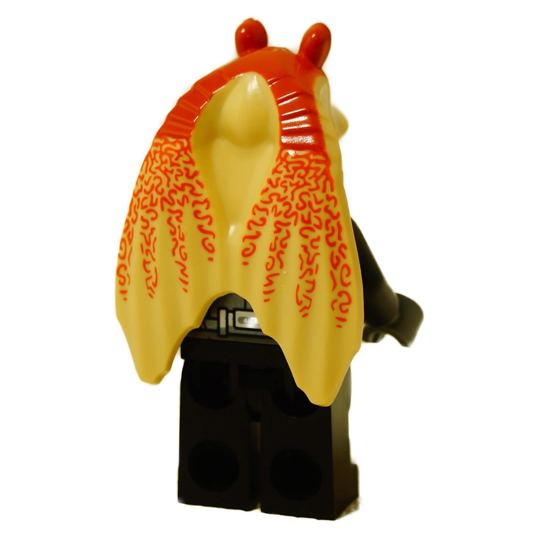 Vista posteriore della LEGO® Minifigura di Star Wars Darth Jar Jar™ (sw1367) che mostra lo stampo della testa Gungan beige e rossa con lunghe code e cintura nera stampata.