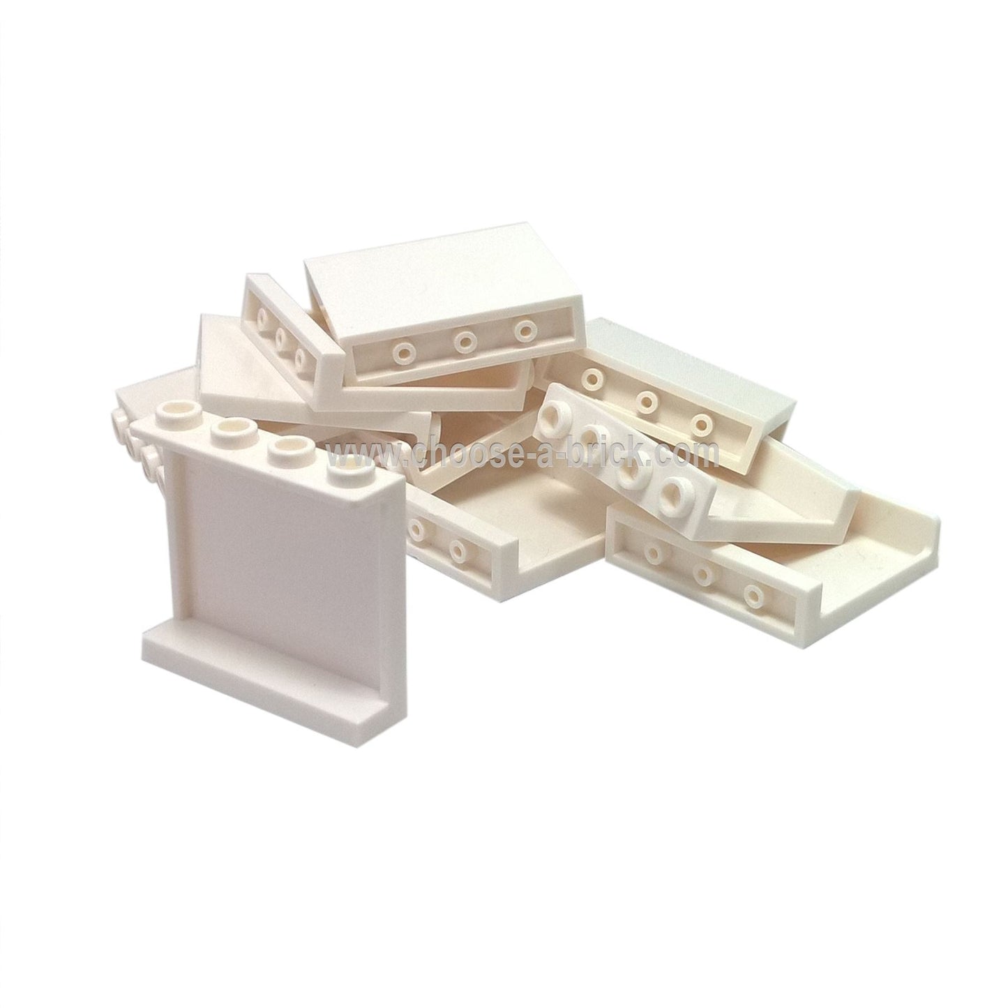 LEGO® Panel 1 x 4 x 3 with Side Supports – Hollow Studs (60581) in White. A clean, classic piece ideal for houses, spacecraft, and bright modern structures.