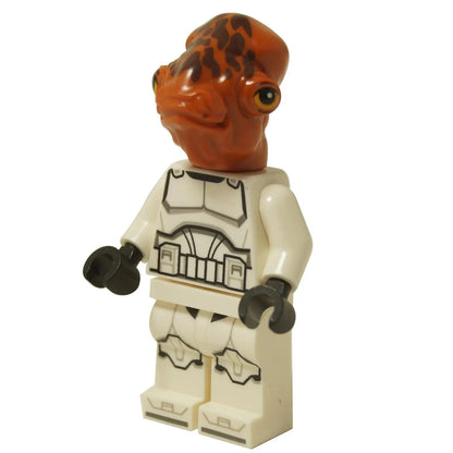 LEGO® Star Wars™ Ackbar Trooper minifigure sw1378. A Mon Calamari head on a white trooper body with printed armor details. Front view.