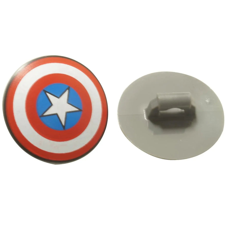 Front and back view of the LEGO Captain America Shield 75902pb13, showing the red and white rings and central blue star.
