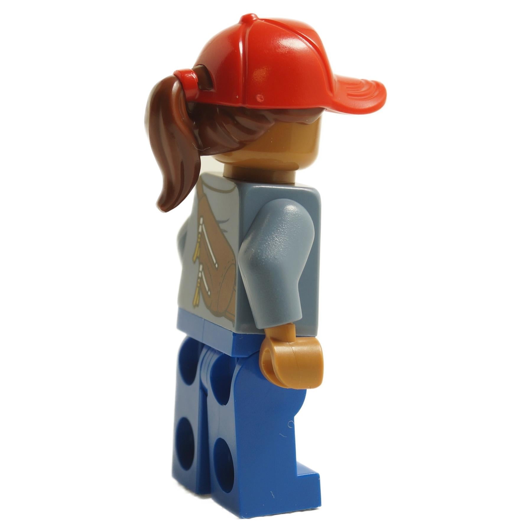 LEGO Amber Grant、赤の帽子、グレーのジャケット、青の脚、背面