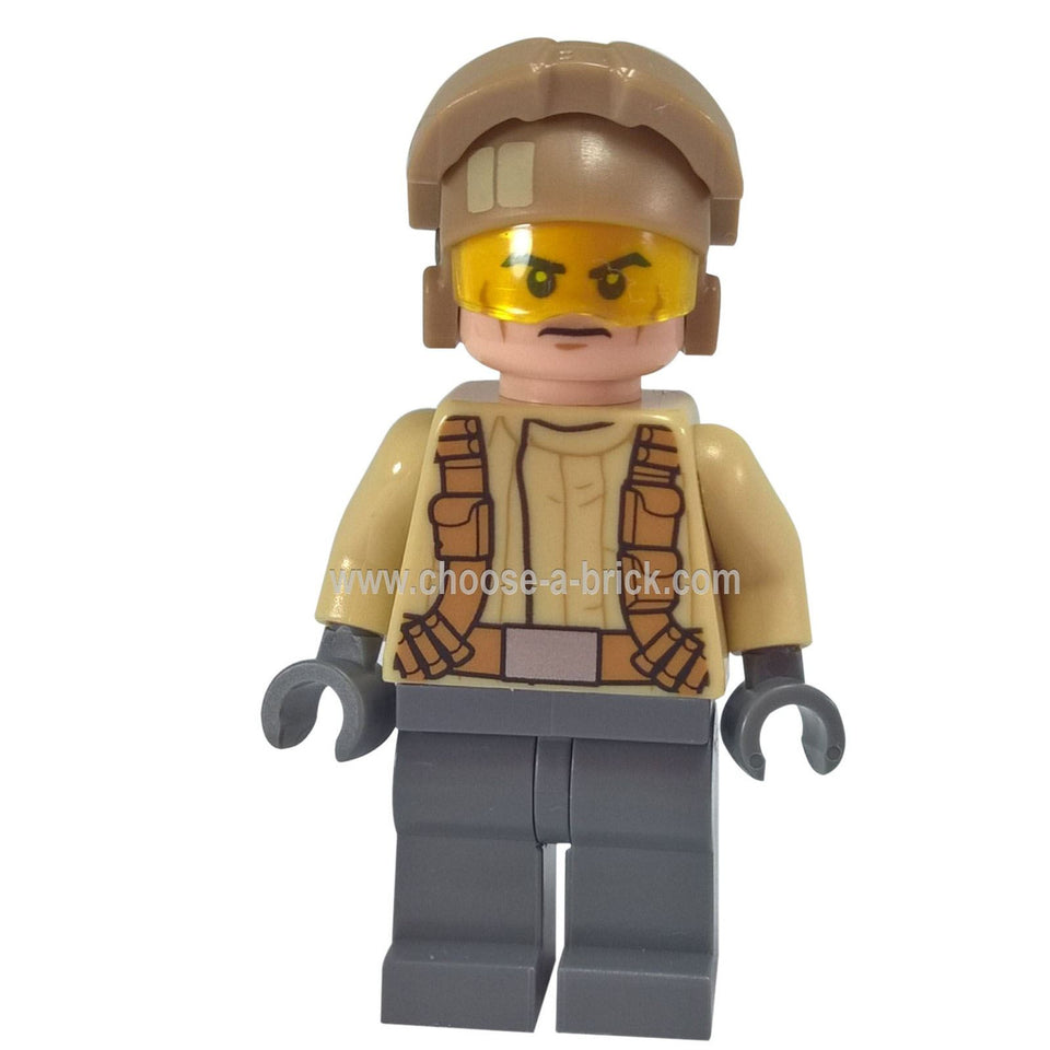 soldado-de-resistencia-chaqueta-beige-fruncido-lineas-de-mejillas-75131