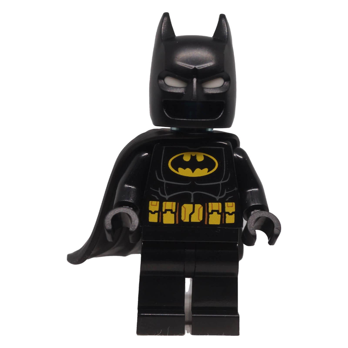 LEGO Batman sh1115 black Batsuit minifigure front view with yellow emblem and cape