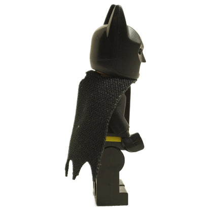 LEGO Batman -minihahmo sivulta, musta viitta ja kypärä
