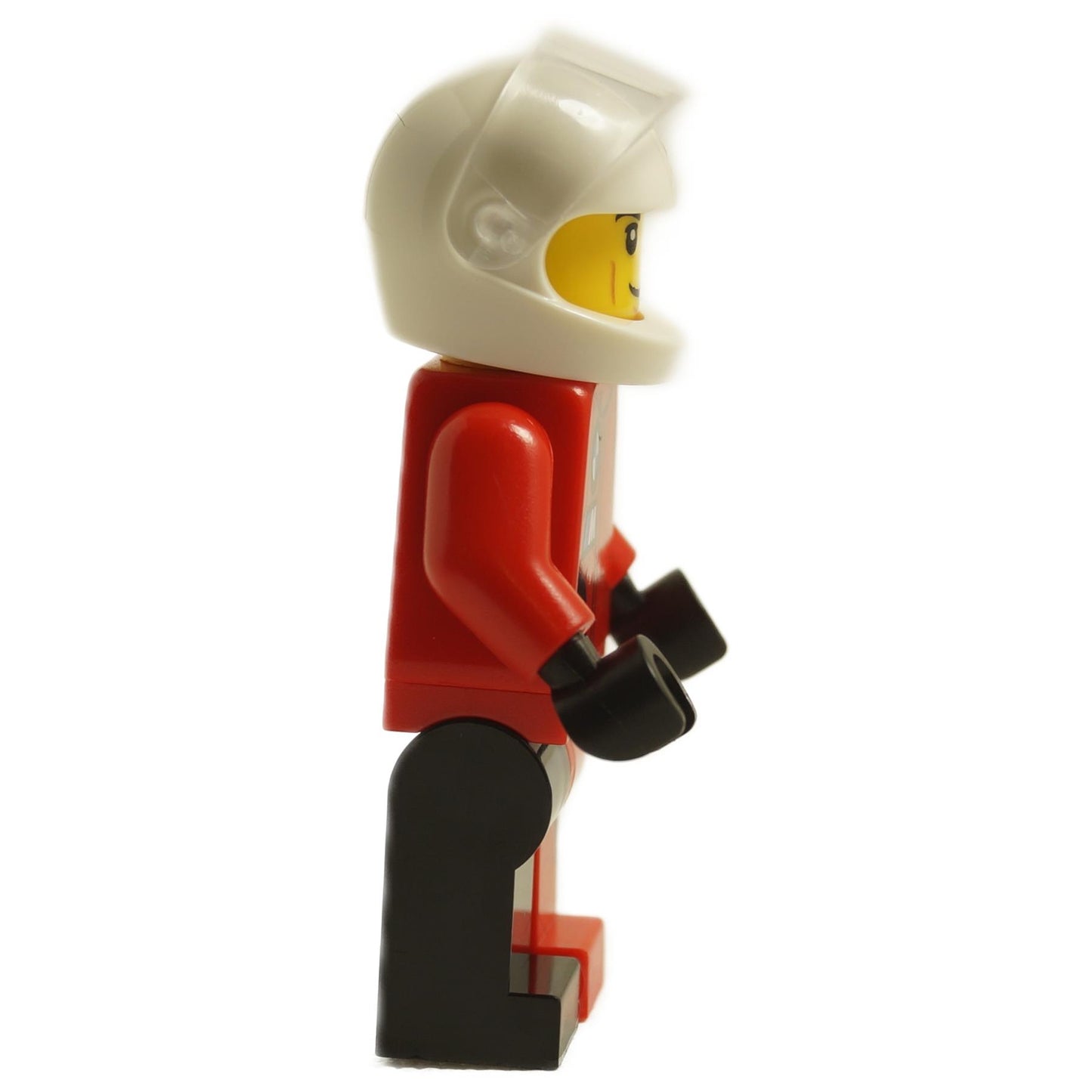 Widok z boku figurki LEGO BMW M Hybrid V8 w czerwonym kombinezonie