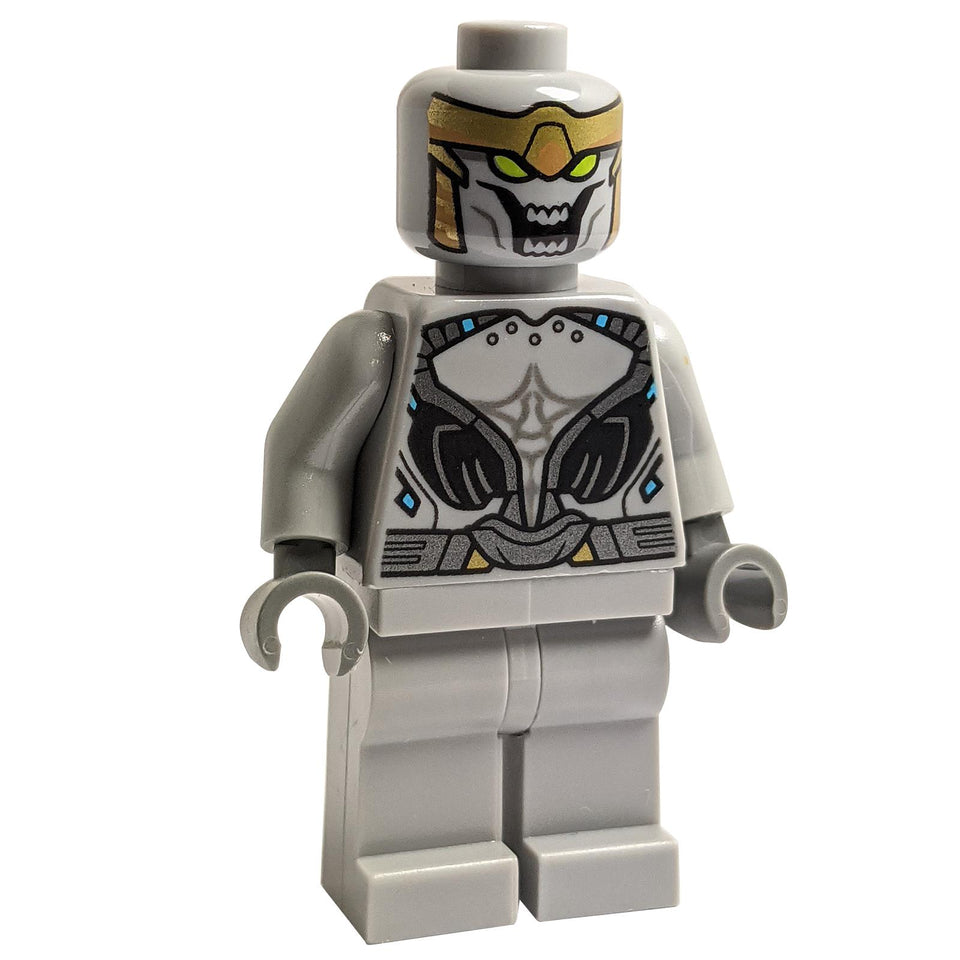 LEGO minifigure representing a Chitauri alien warrior from Marvel's The Avengers, featuring silver armor and a menacing expression.