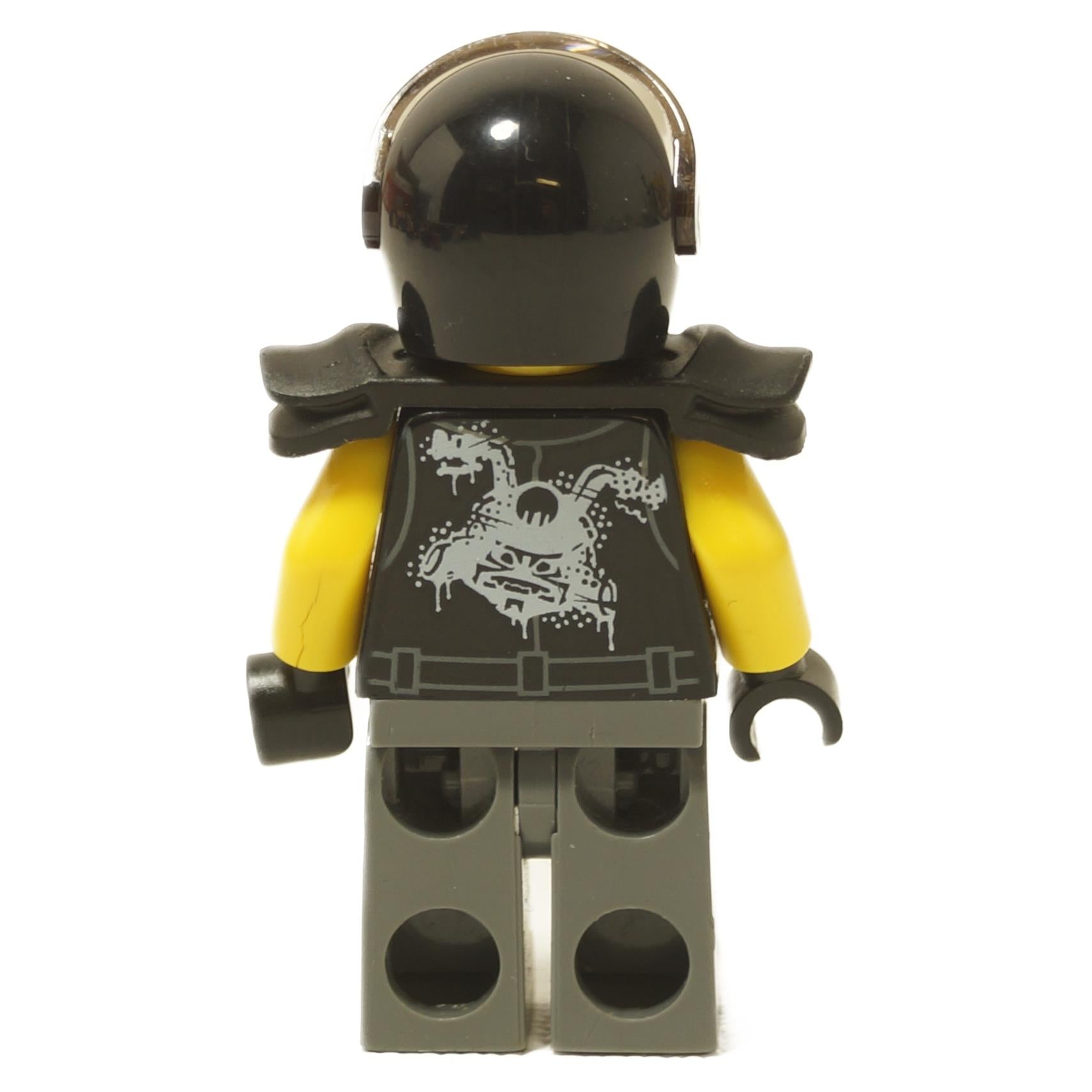 LEGO® Chopper Maroon minifigure njo0399 back view with black helmet, shoulder pads and printed dragon emblem close-up
