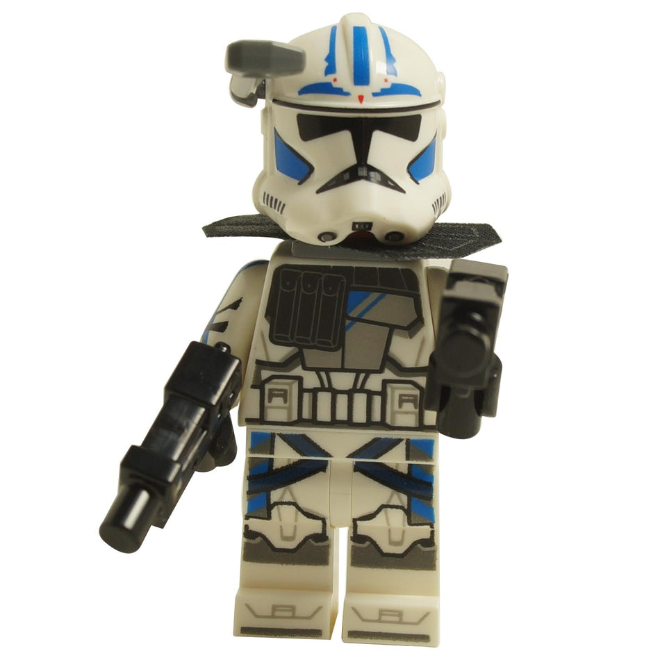 LEGO ARC Trooper Fives minifigure (sw1329) in Phase 2 armor with pauldron, kama, and dual blasters.