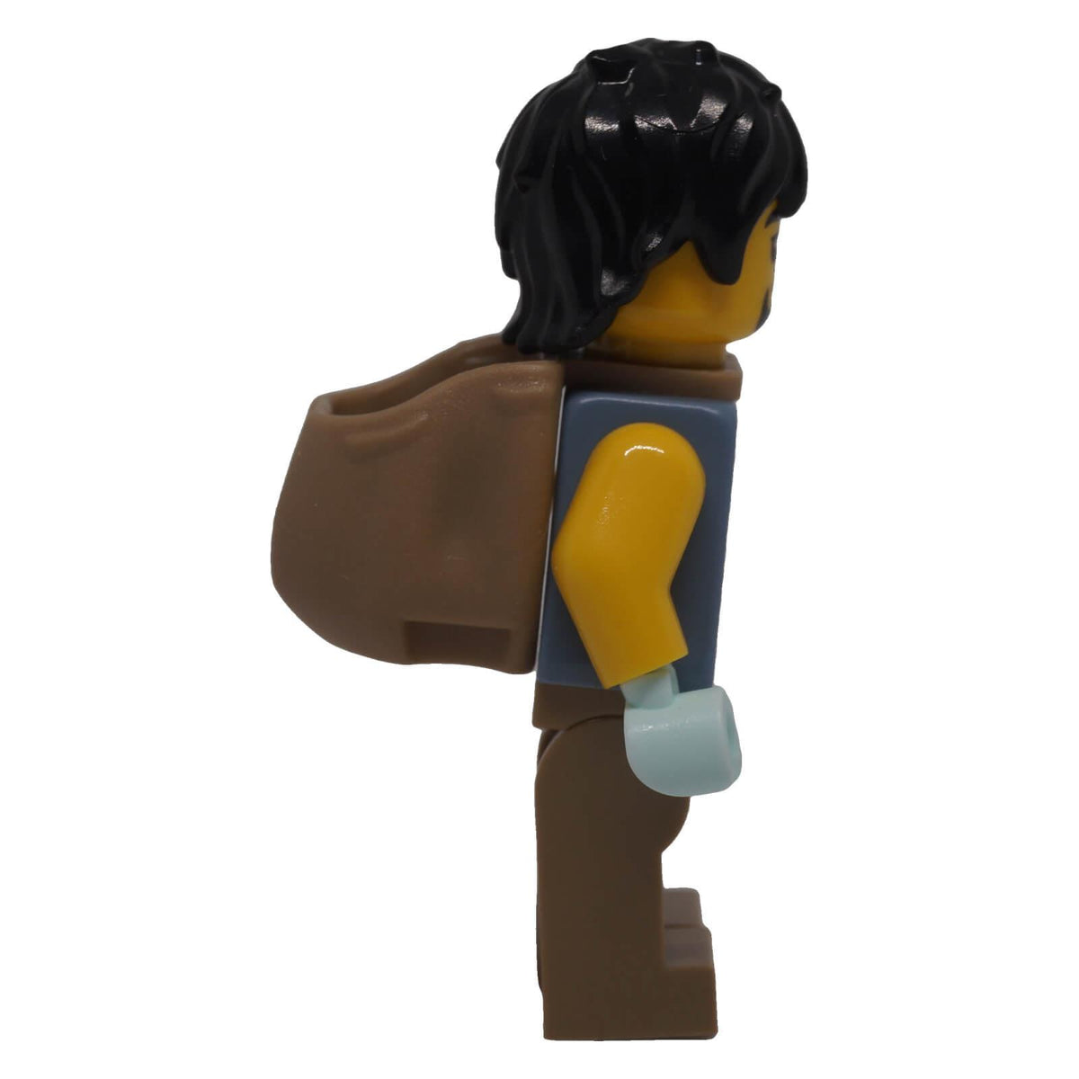 LEGO® City Jungle Explorer Medic cty1780 right side view with dark tan cargo legs and expedition backpack