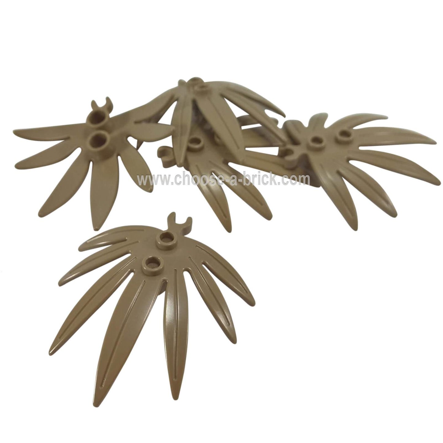 Marrón oscuro LEGO® piezas de hojas de planta 6x5 Swordleaf con clip (10884) mostradas sobre un fondo blanco.  