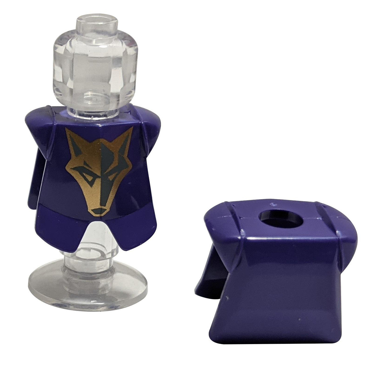 Minifigura Pechera de armadura con protección para las piernas, patrón de lobo dorado Danju