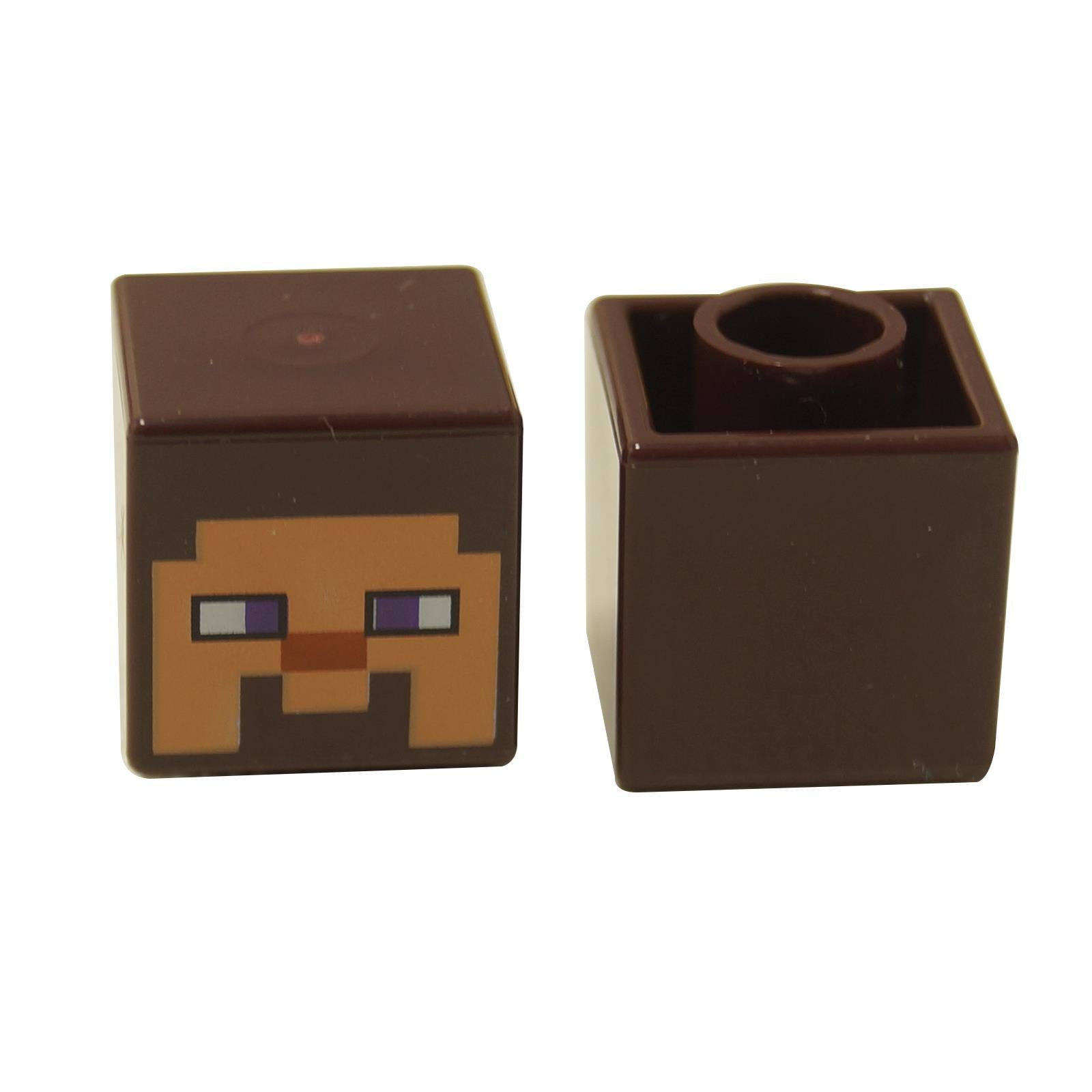 Mörkbrun pixelerad kub-minifigurhuvud med ansiktstryck och fyrkantiga ögon, Minecraft-stil.
