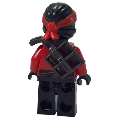 LEGO® NINJAGO® Film Kai Feuer Ninja Minifigur (njo0316) Rückansicht mit doppeltem Schwerthalter und rotem Stirnband.