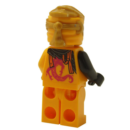 Rear view of the LEGO® NINJAGO Arin minifigure (njo0921) showing the magenta dragon print on the back of the orange torso and black arm.