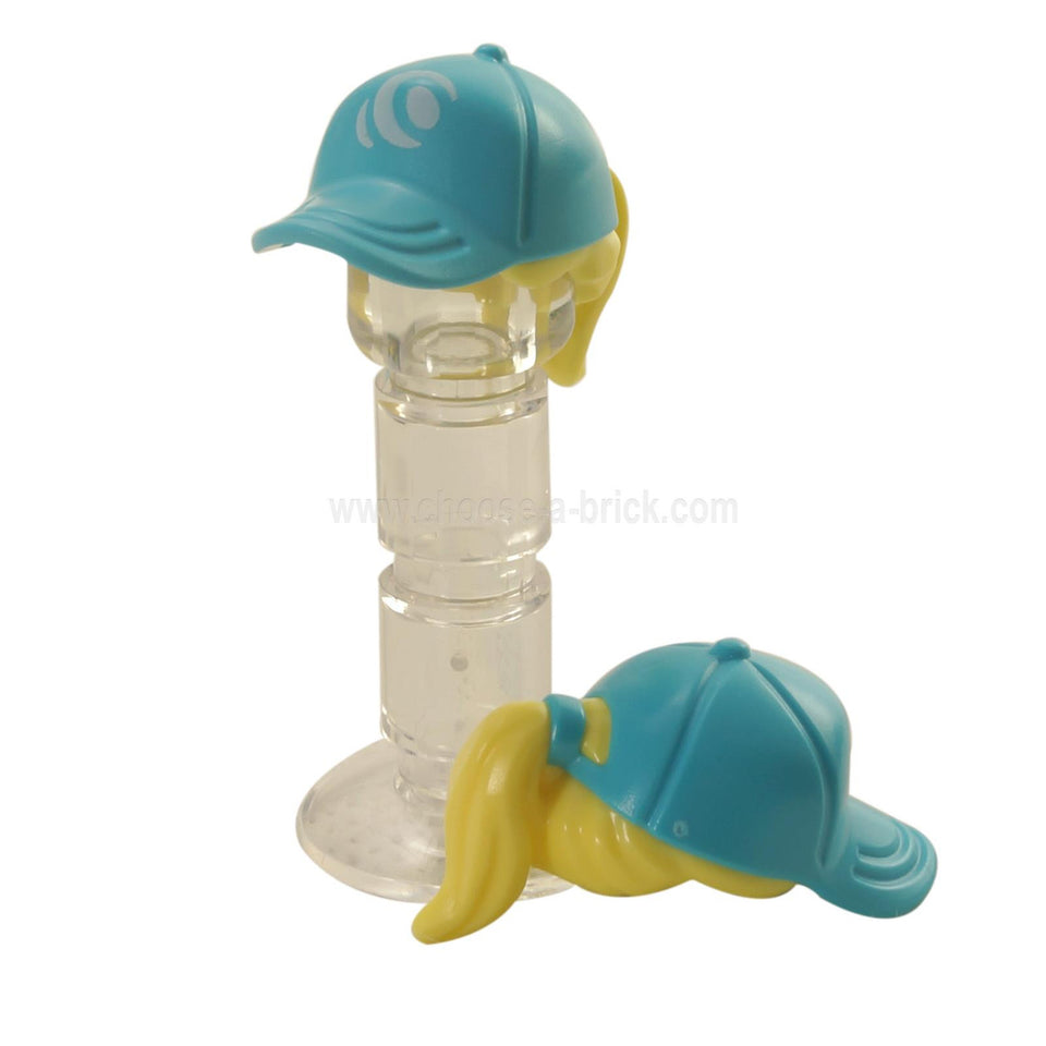 Giallo Chiaro Minifigura, Combinazione di Capelli, Capelli con Cappello, Coda di Cavallo con Azzurro Medio Cappellino e Bianco Motivo Logo a Onde