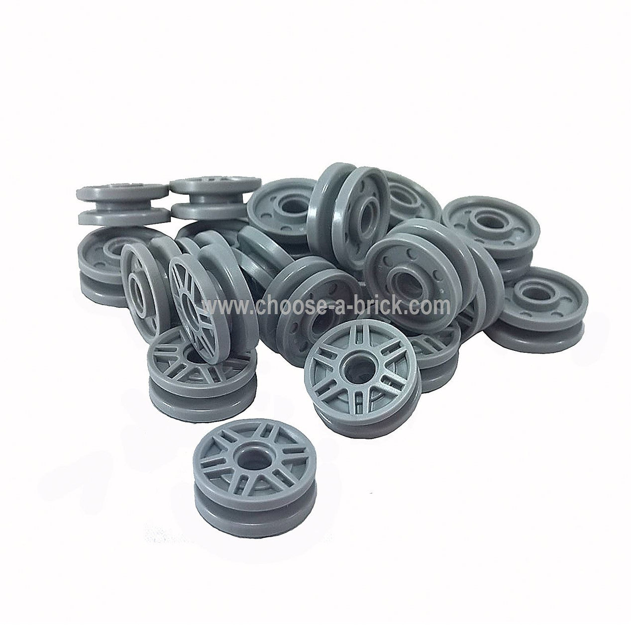 Rueda de 18 mm D. x 8 mm con pernos falsos y radios profundos con anillo interior 