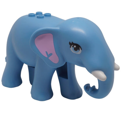 Figura de elefante azul de LEGO Friends con orejas internas de un rosa brillante, colmillos blancos y cuatro studs en su espalda para mini muñecas.