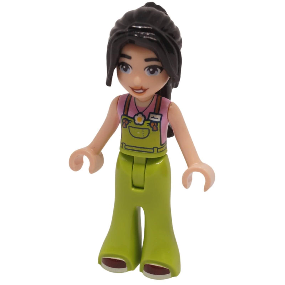 Esma Friends minipoppetje vooraanzicht met lange donkere paardenstaart, roze shirt en groene overall
