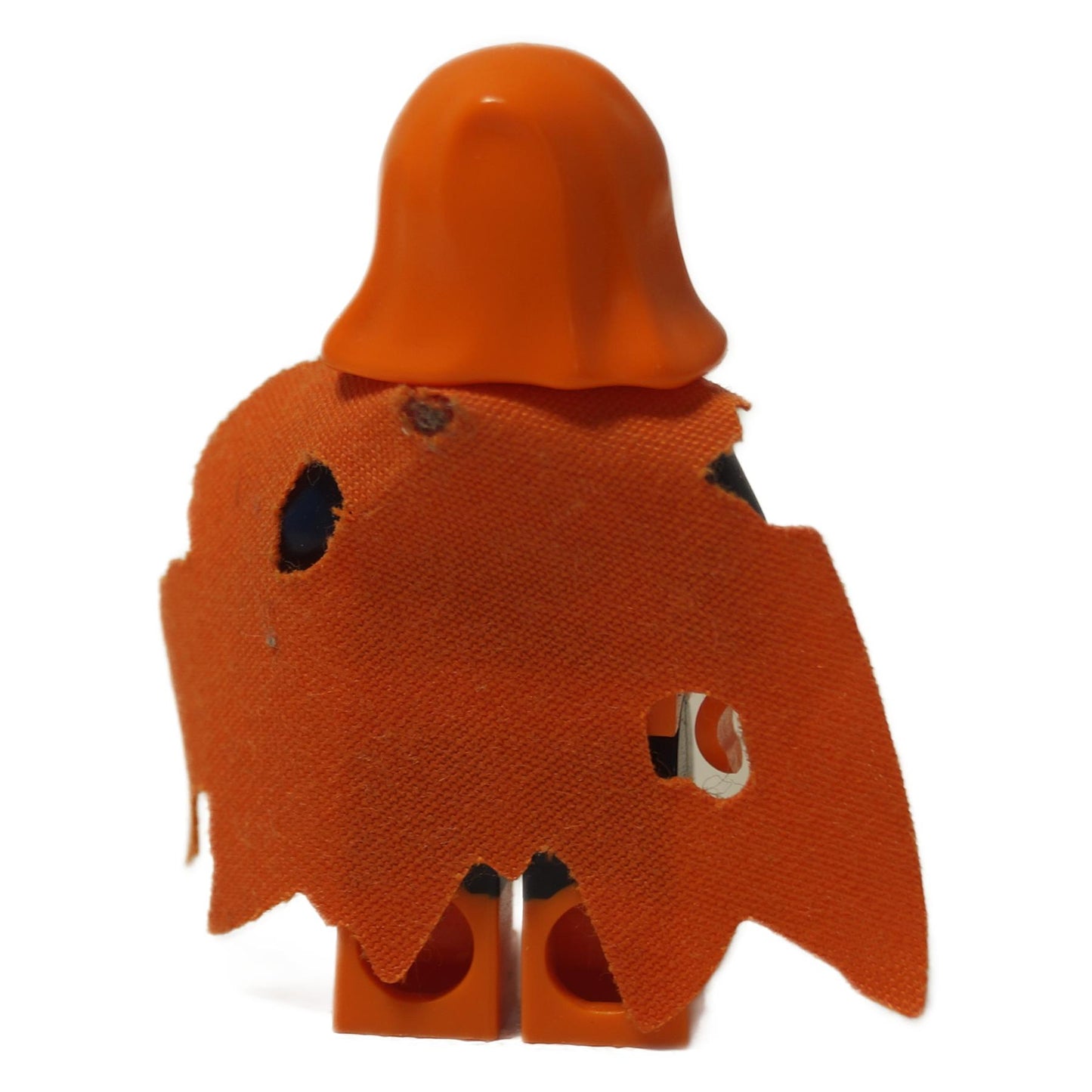 LEGO® Marvel Super-Villain Hobgoblin minifigurka (sh0268) pohled zezadu s opotřebovaným oranžovým pláštěm a tmavě modrými pažemi.