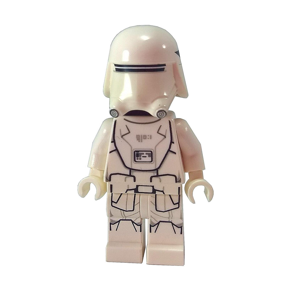 Minifigura de LEGO Star Wars Stormtrooper de la Primera Orden mostrada de frente. La figura lleva un casco blanco para clima frío y armadura especializada.